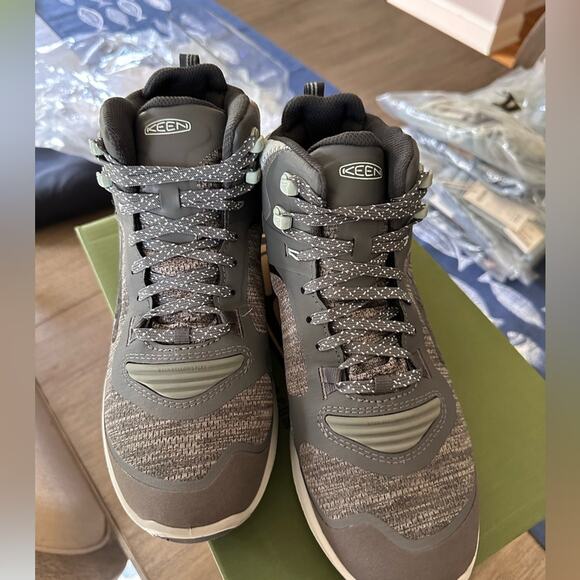 Keen Ladies' Magnet Cloud Blue Terradora Flex Mid Hiking Waterproof Boot 9 Nwt - Picture 4 of 7